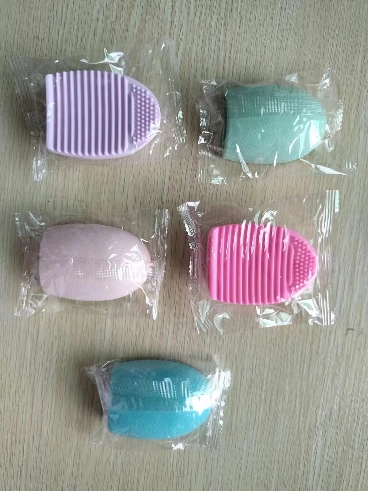 Custom logo Makeup brush cleaning egg handheld silicone brush cleaner with sunken texture anti-slip cleaning pad beauty tool - 1