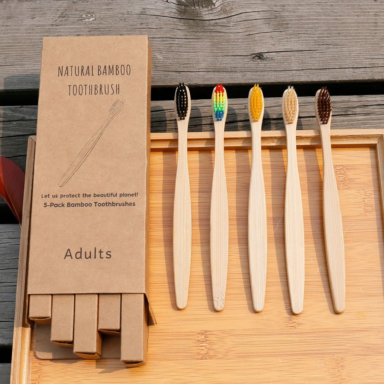 Colori logo personalizzati Spazzolino in bambù Spazzolino da denti in legno ecologico Punta a setole morbide Spazzolino per igiene orale per adulti al carbone - 1