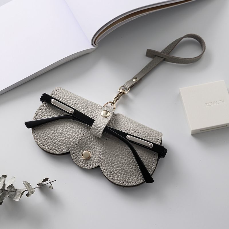 Custom logo Eyeglass storage bag portable women's sunglasses case eyeglass clip protector