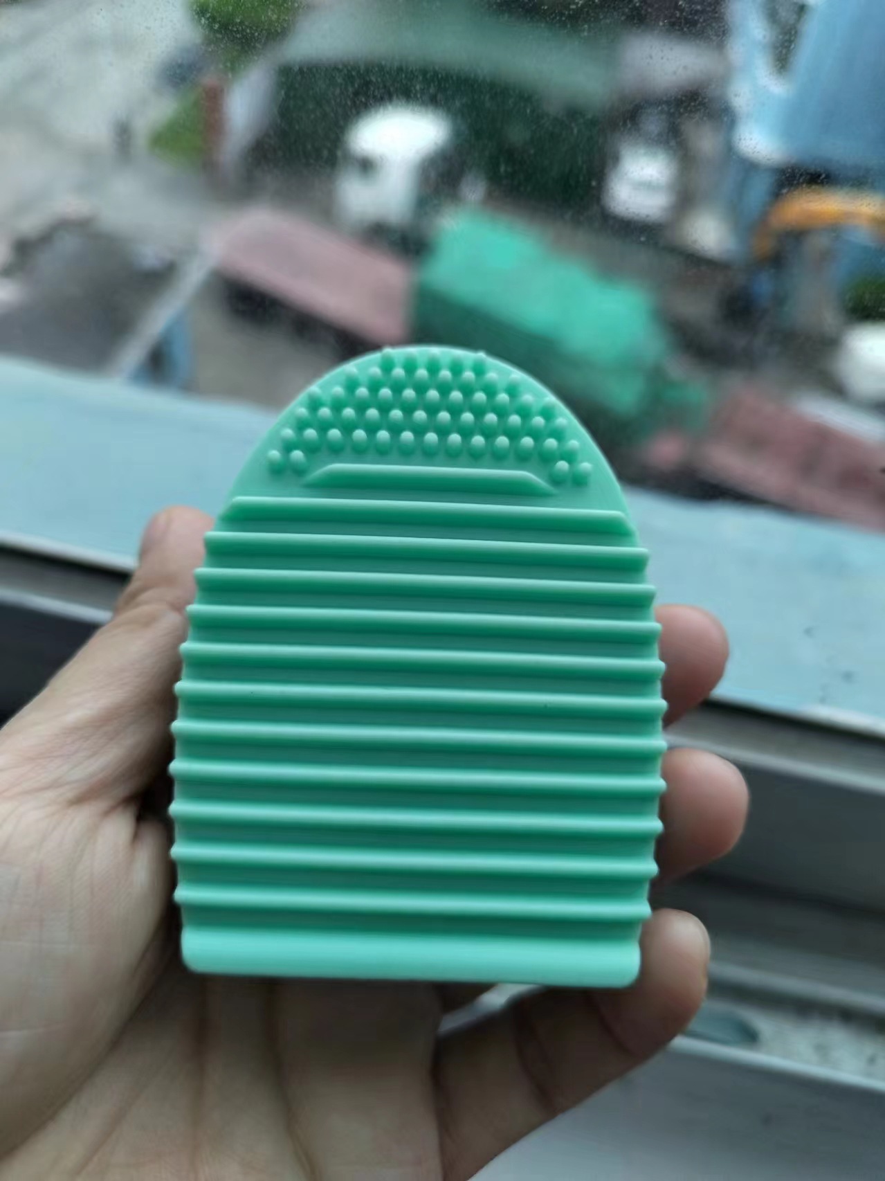 Custom logo Makeup brush cleaning egg handheld silicone brush cleaner with sunken texture anti-slip cleaning pad beauty tool - 3